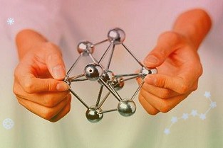 LG发布新款32英寸4K智能显示器：搭载webOS系统，支持苹果AirP